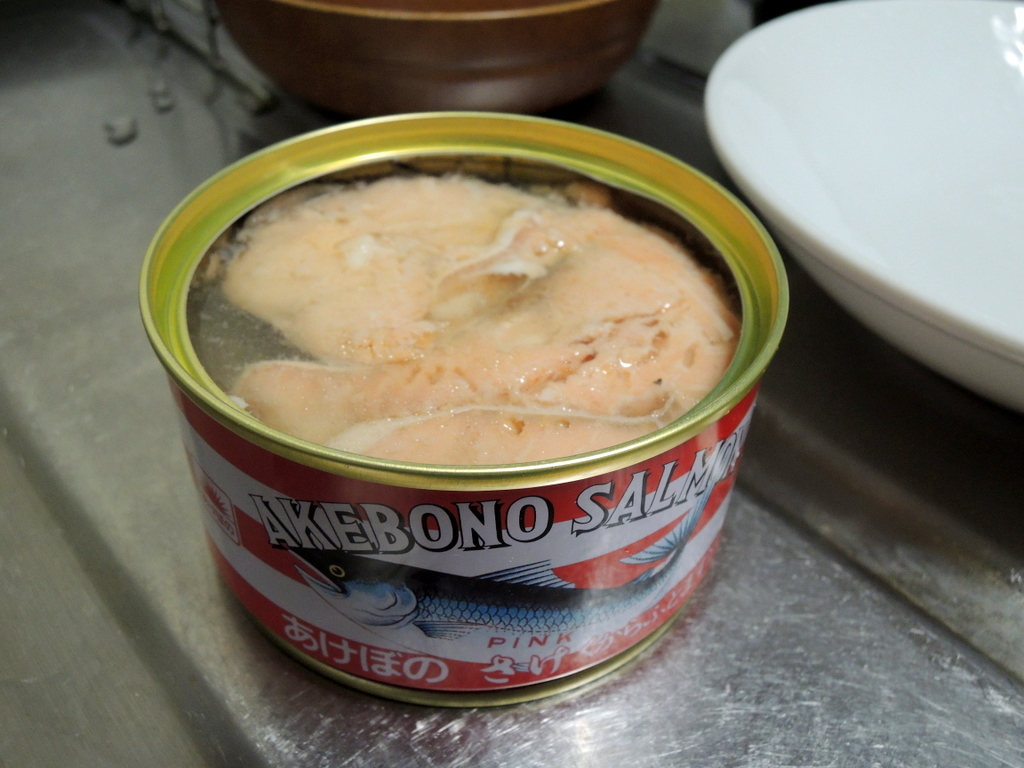 ワンカップ大吟醸・中島みゆきの歌ラベルと鮭缶: 料理と酒と